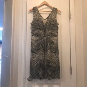 Black/cream Tommy Bahama dress
